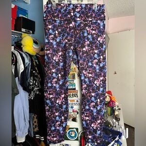 Fabletics compression style leggings